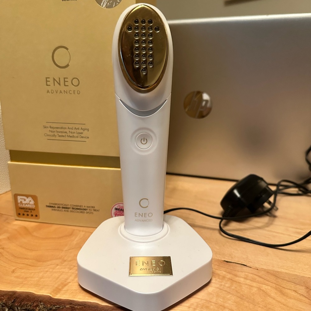 Eneo Advanced White and Gold Device